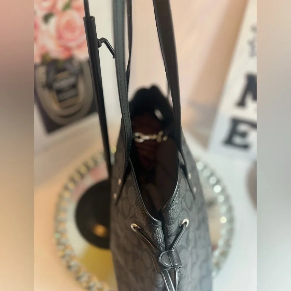 Coach F57842 Signature Drawstring Carryall Shoulder Bag